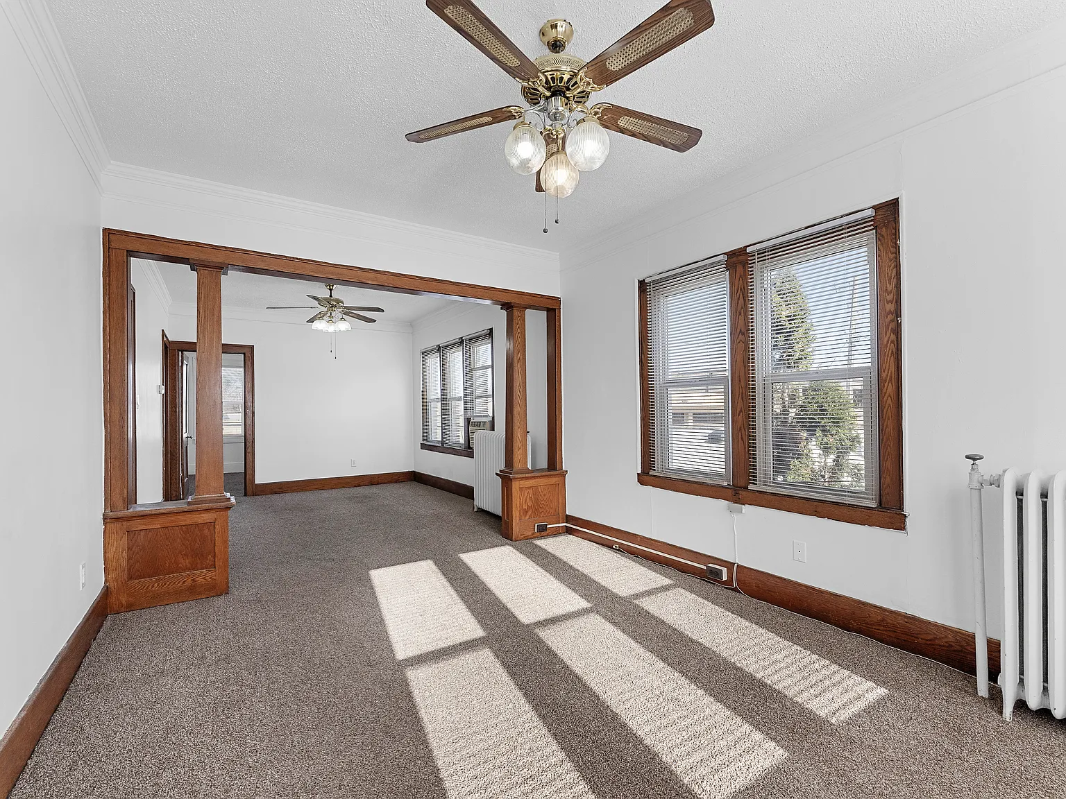 2 bed, 1000 sqft, $1,200 — Photo 2