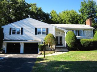 2 Cliff Rd, Waltham, MA 02452
