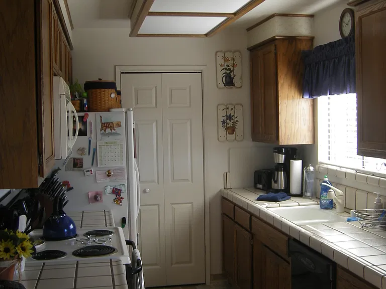 1064 Padre Dr #8 — Photo 2