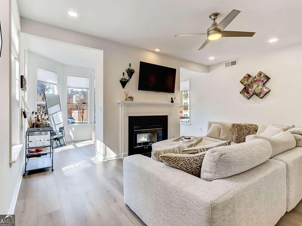 1st image of 319 McGill Park Ave NE