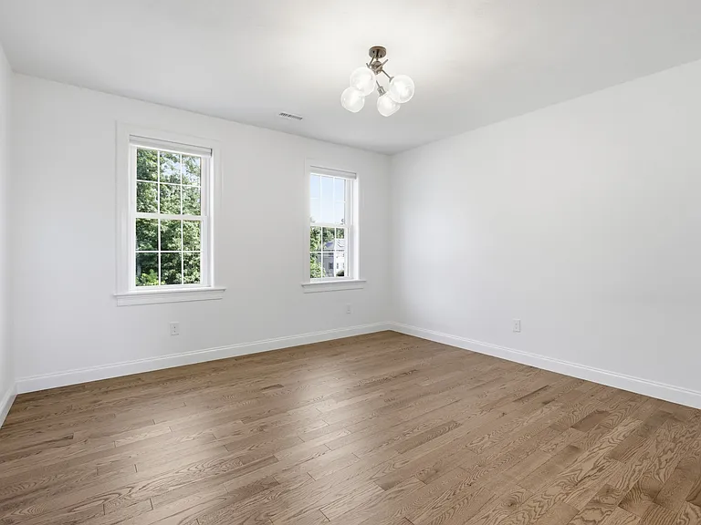 169 Glenwood Rd — Photo 30