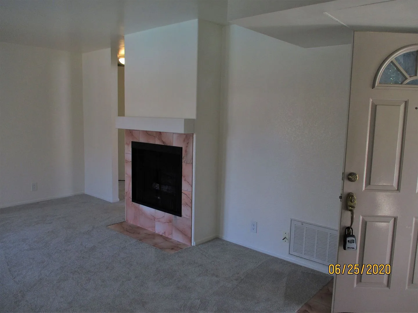 2 bed, 2.0 bath, 920 sqft, $2,895 — Photo 3