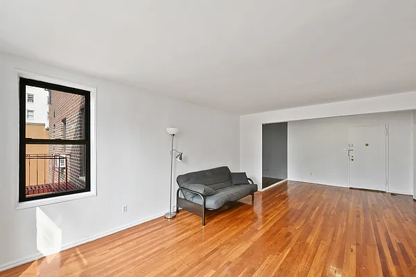 Sold by Oxford Property Group | media 3