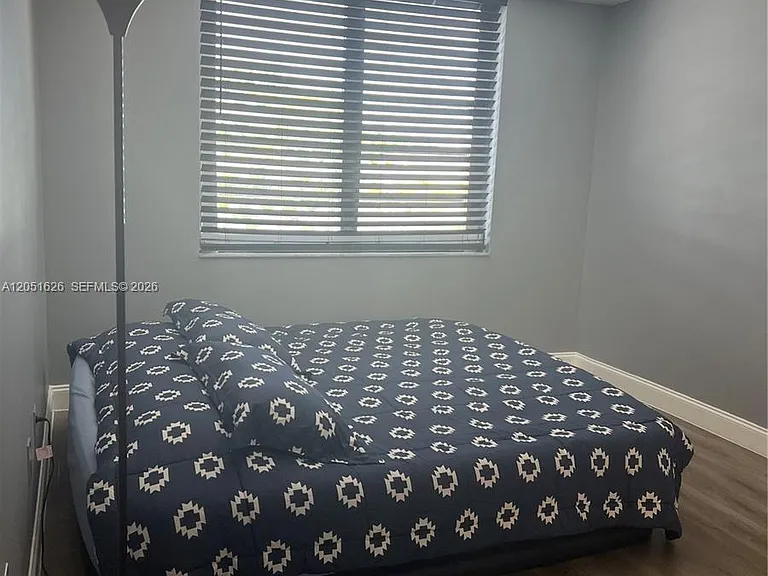1250 NE 125th St #403D — Photo 7