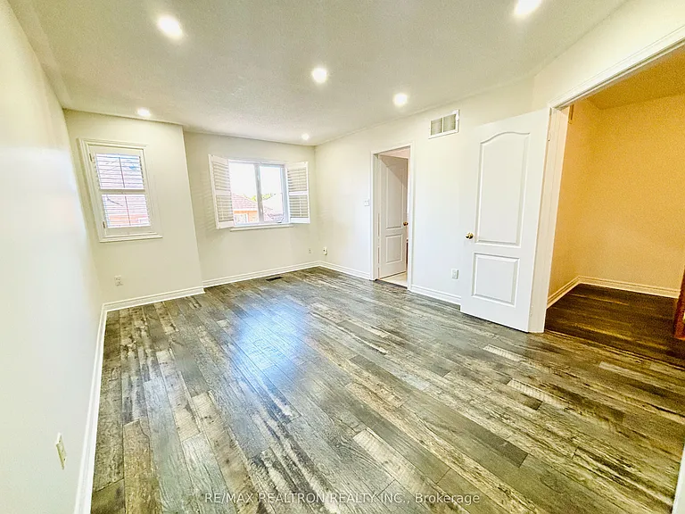 56 Kimono Cres — Photo 25
