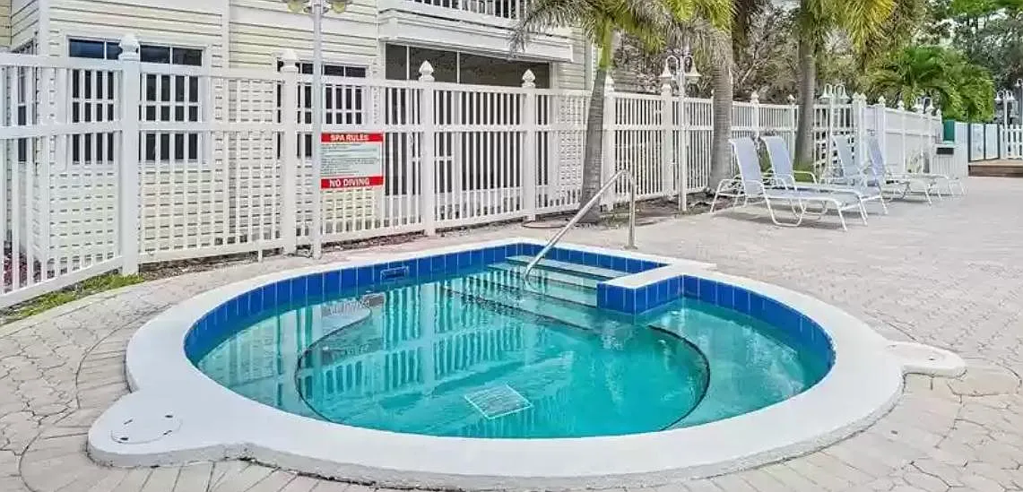 2 bed, 930 sqft, $2,200 — Photo 3