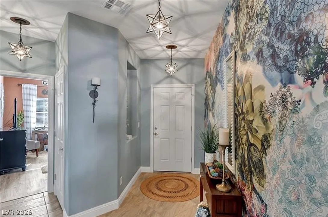 3 bed, 2.0 bath, 1775 sqft, $1,850 — Photo 2