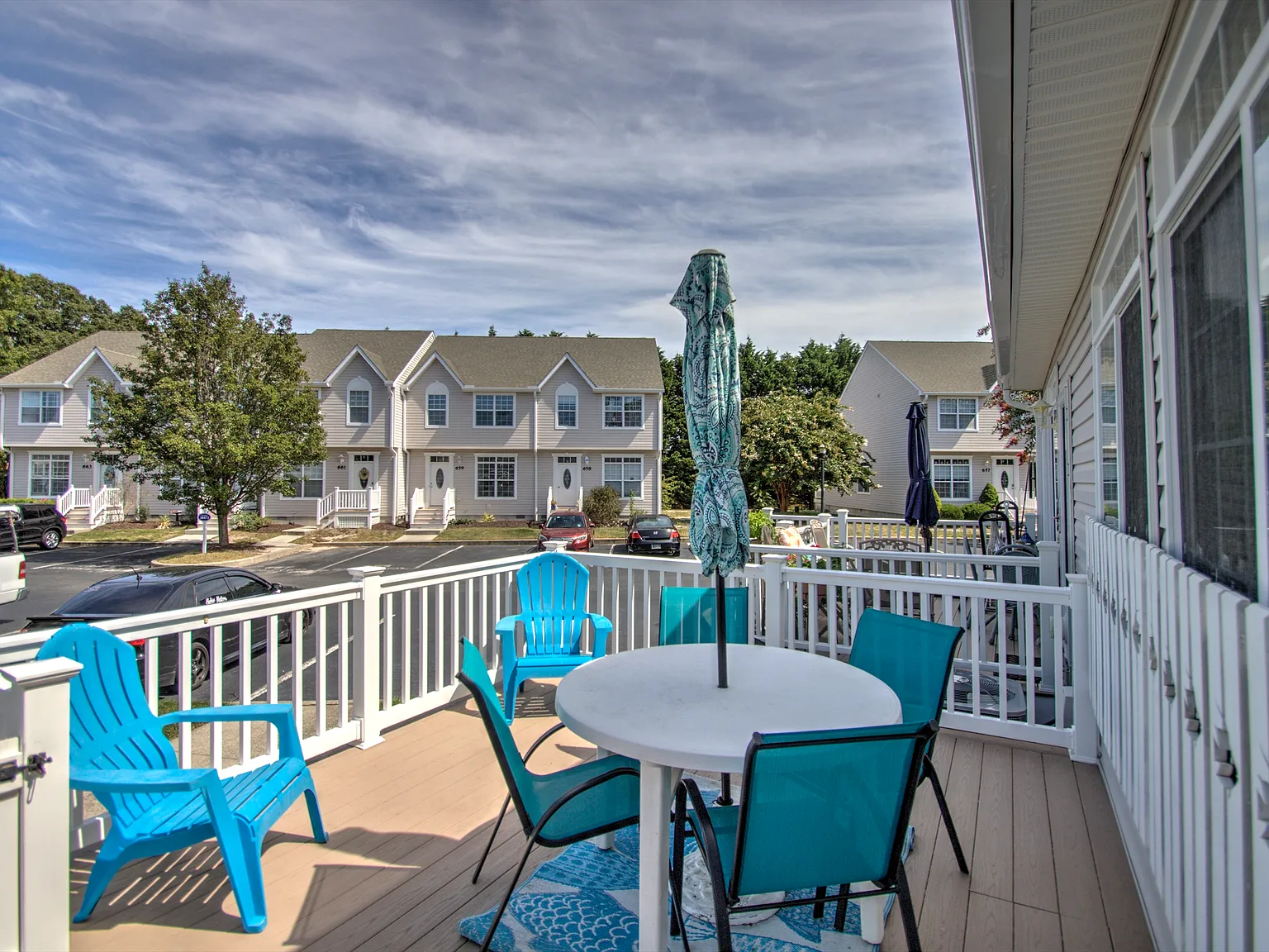 3 bed, 2.5 bath, 1520 sqft, $1,800 — Photo 2