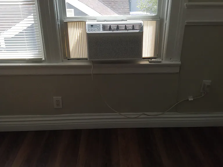 Living /bedroom Unit 1