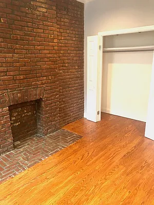 Rented by Alexander Bilu, LREB | media 8