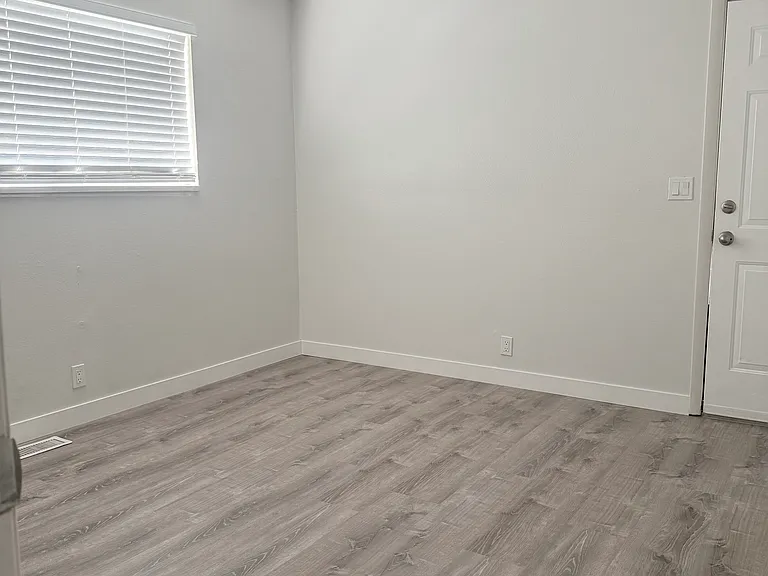 1919 W Homestead Farms Ln #3 — Photo 9