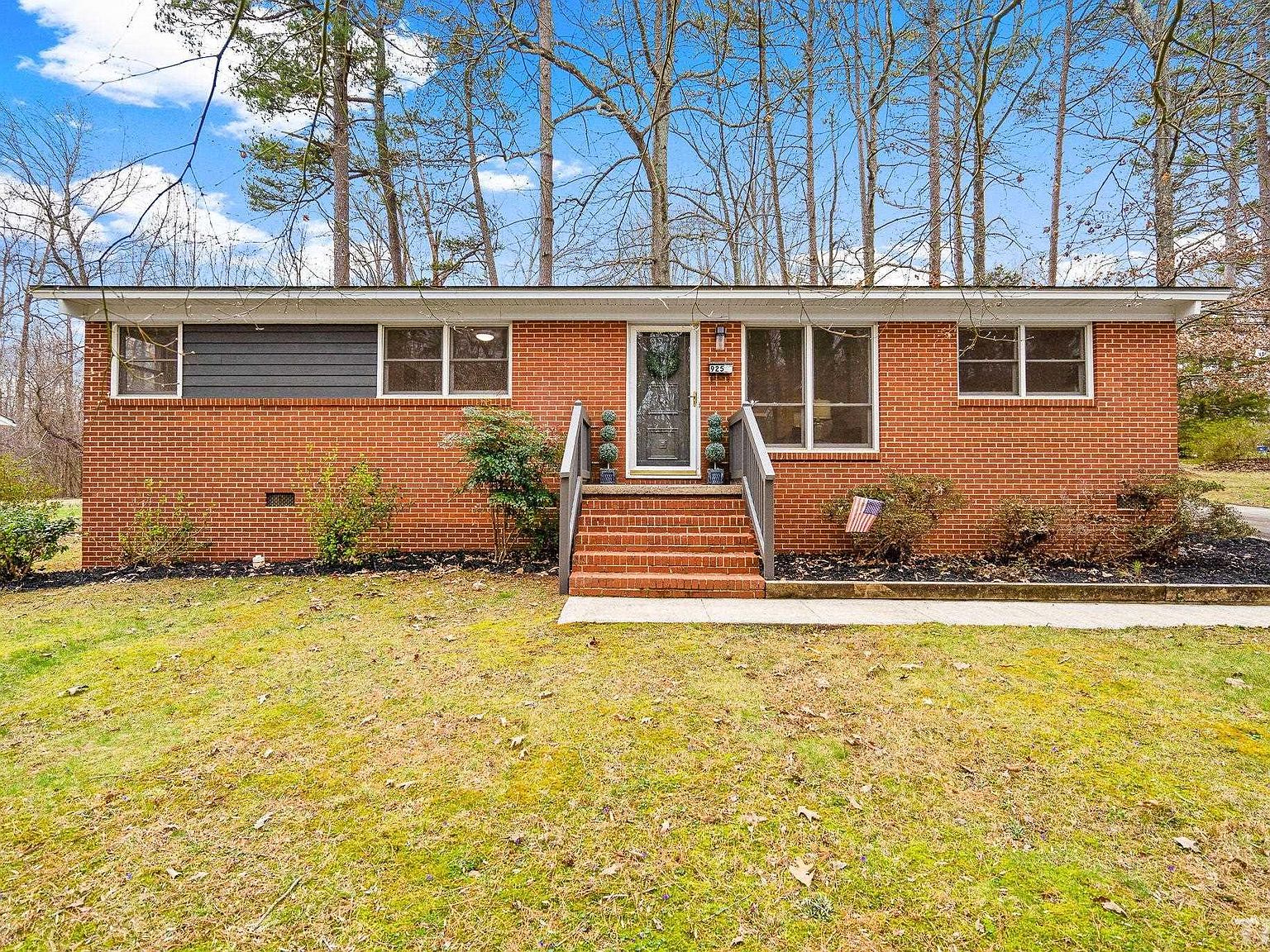925 N Dogwood Ave, Siler City, NC 27344 Zillow