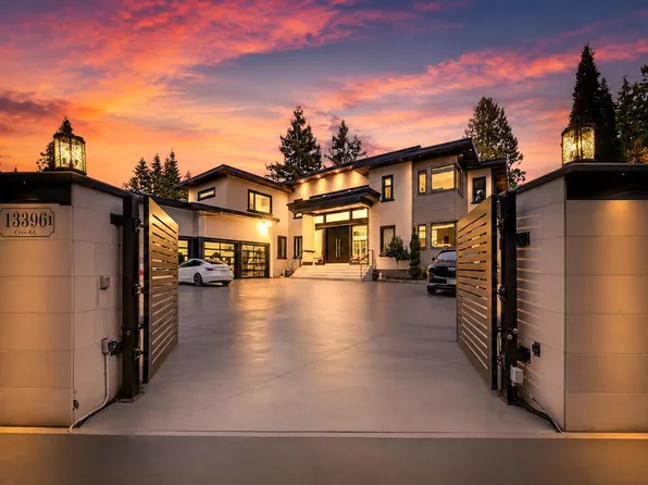 13396 Crescent Rd, Surrey, BC V4P 1K4