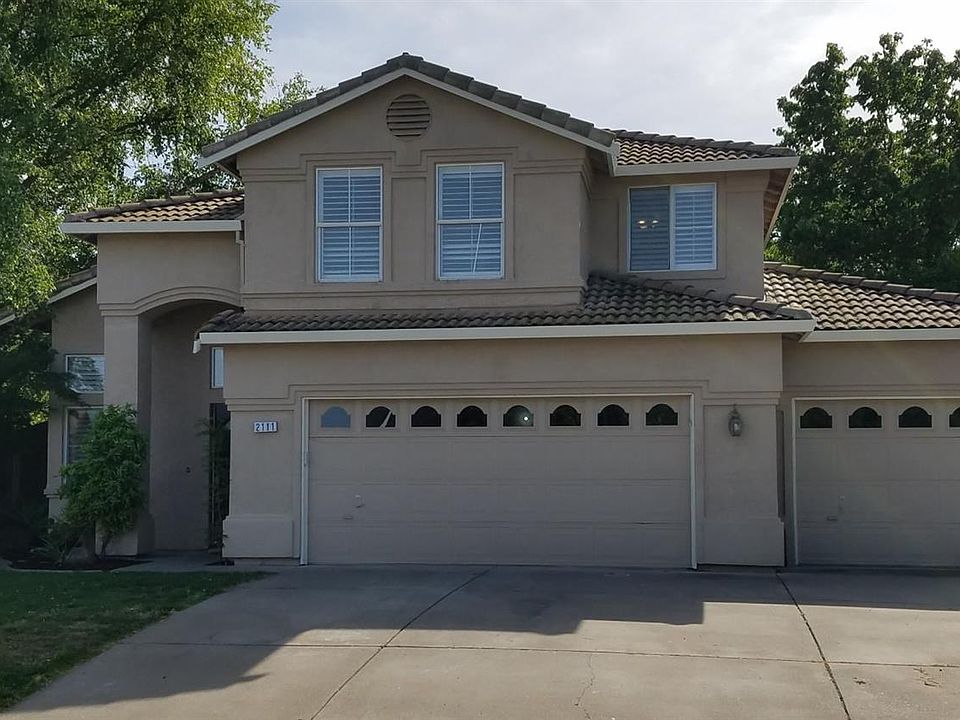 1st image of 2111 Beckenham Way