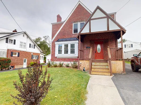 411 W Main St, Romney, WV 26757