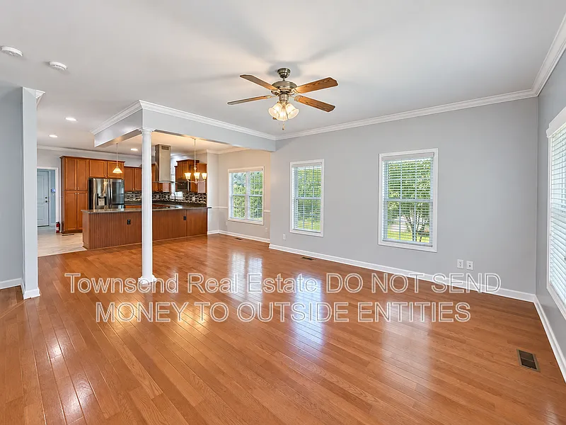4 bed, 3.0 bath, 2075 sqft, $2,245 — Photo 2