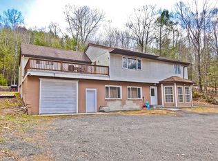 982 Long Ridge Rd, Hawley, PA 18428