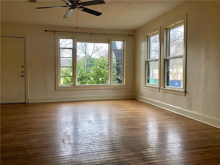 7007 Reese Ln — Photo 5