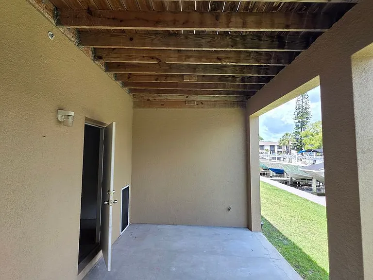 810 Callista Cay Loop — Photo 27
