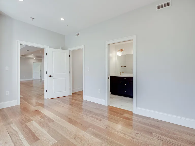 9 Ward St #301 — Photo 35