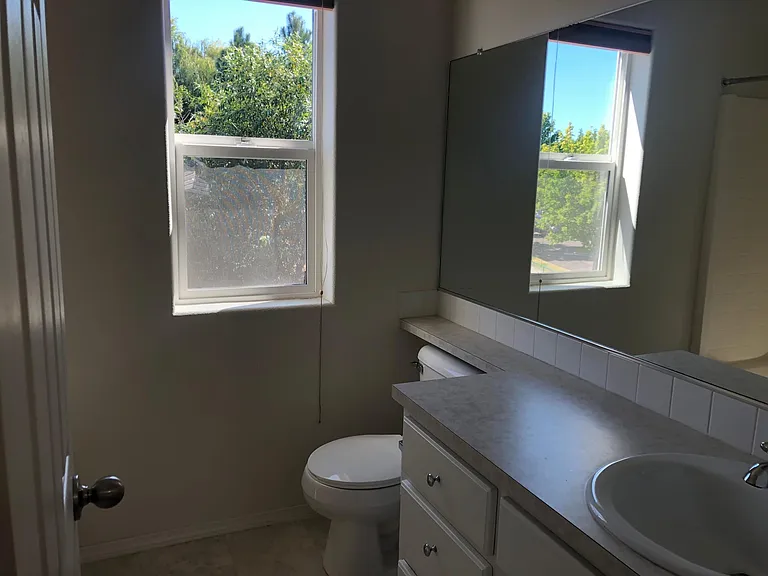Upper full bathroom with shower