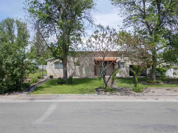 283 E 3rd St, Lovell, WY 82431