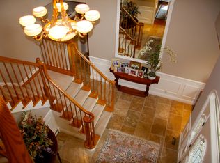 34 Rio Vista Dr, Mahwah, NJ 07430