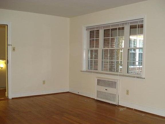 3rd image of 4030 Forest Hill Ave #U25