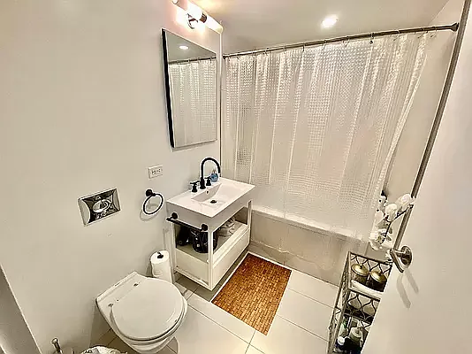 Rented by Compass | media 17