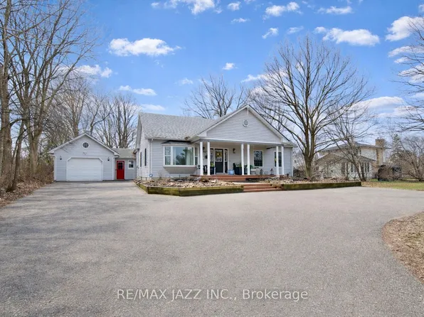 1086 Somerville St, Oshawa, ON L1G 4K5