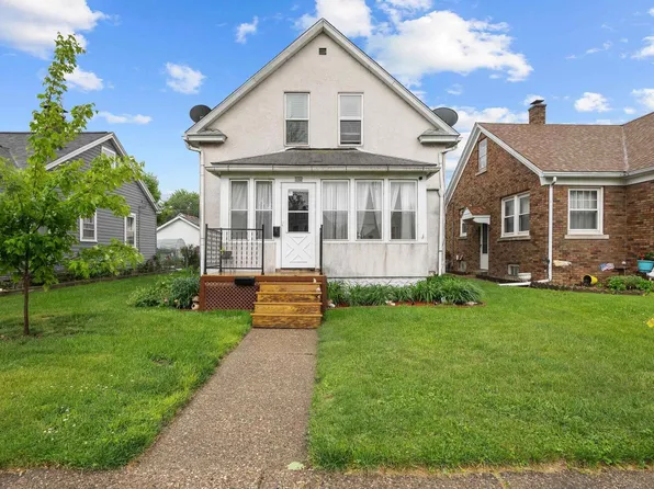 540 15th Ave, East Moline, IL 61244