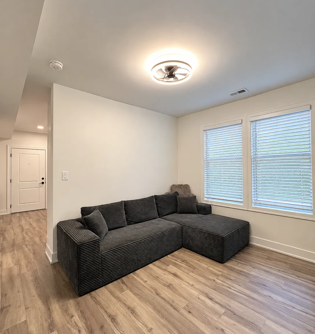 1 bed, 1000 sqft, $1,550 — Photo 3
