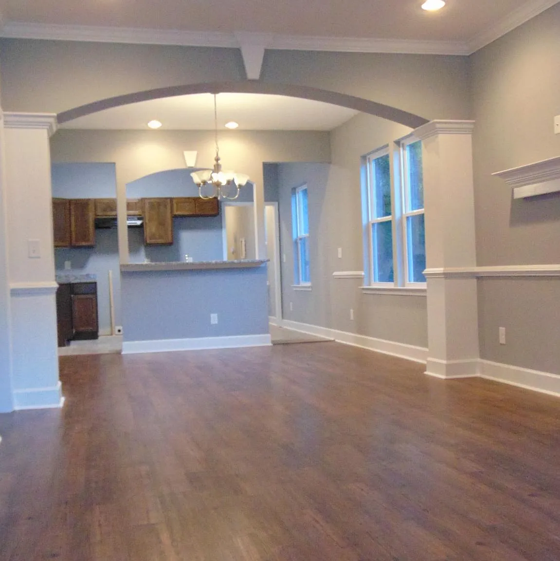 2327 Santee Ave — Photo 4