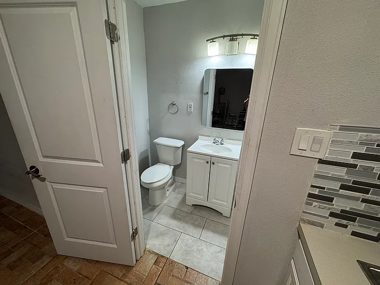 77 San Blas Ave — Photo 11