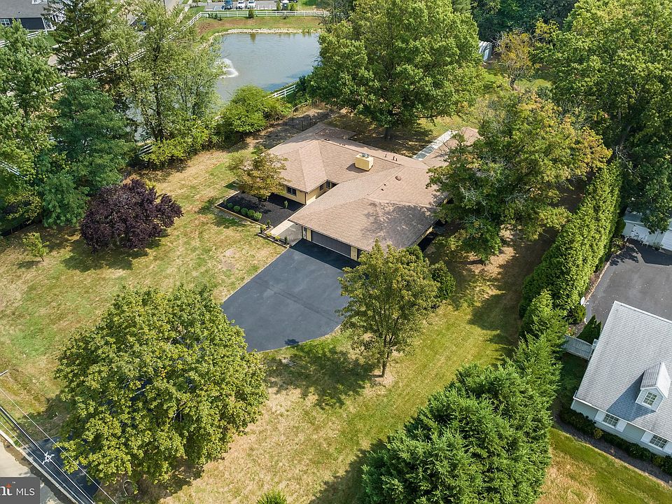 4304 Bridgeboro Rd, Moorestown, NJ 08057 Zillow