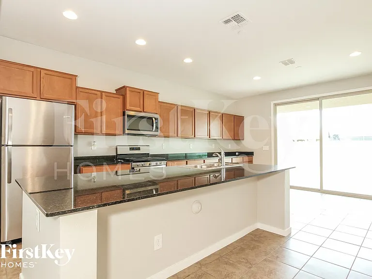 9738 W Getty Dr — Photo 5