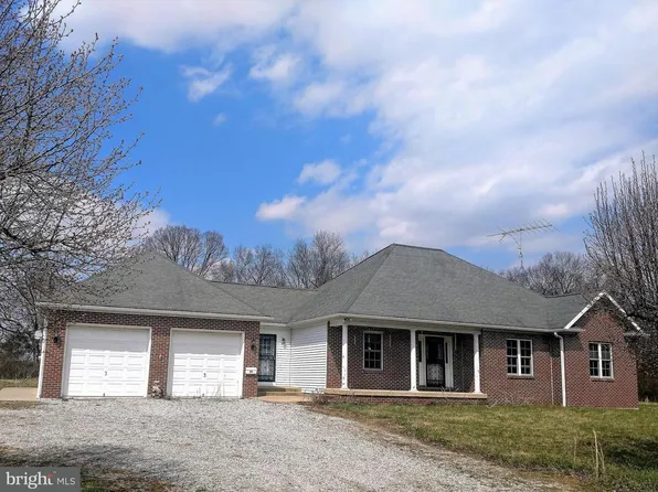 95 Lion Archer Dr, Littlestown, PA 17340