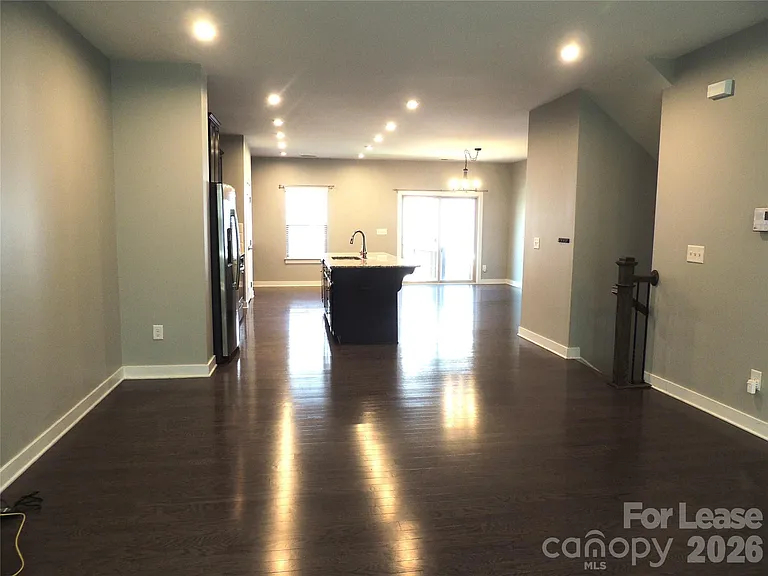 1912 Catkin Ln — Photo 4