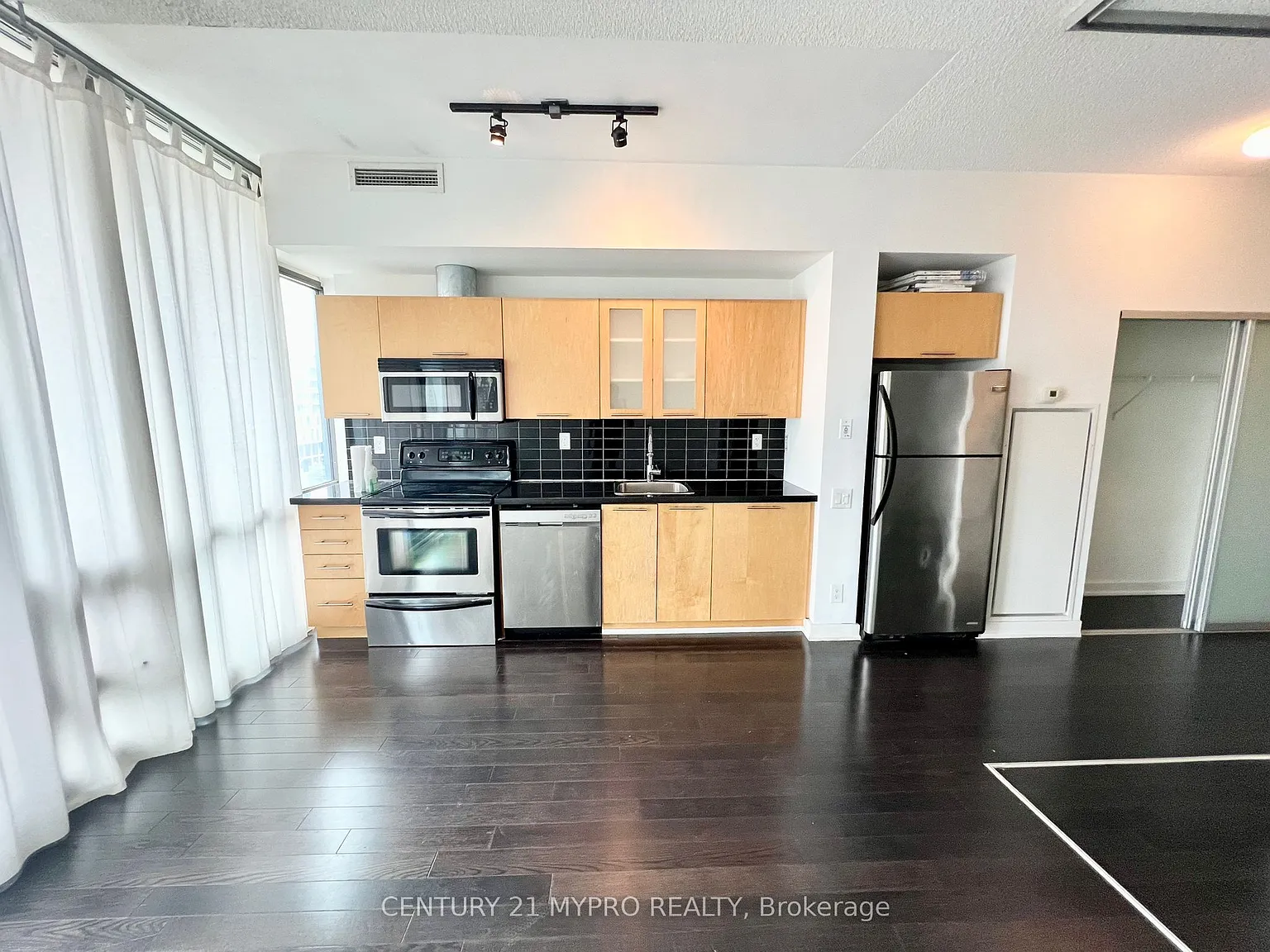 1 bed, $2,200 — Photo 3