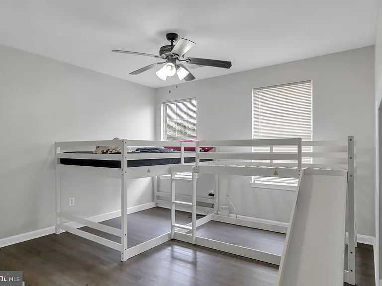 15704 Beau Ridge Dr — Photo 36