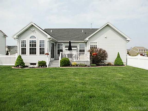 2nd image of 6975 Lakeside Dr