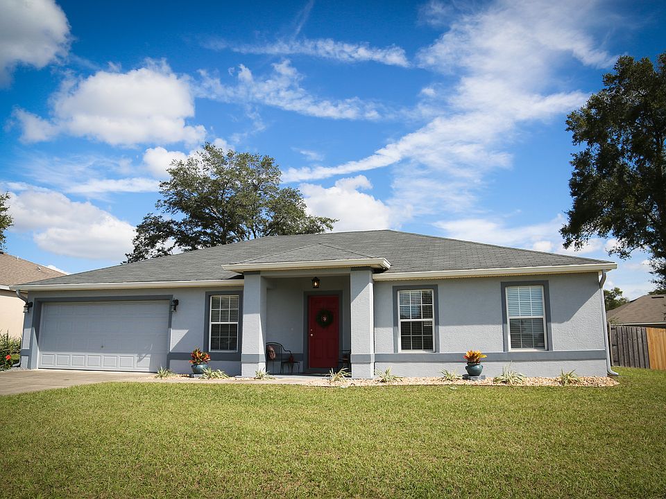 Stunning 3/2 on paved street