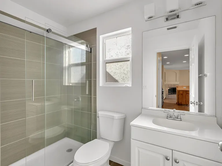 10118 Hampton Oak Dr — Photo 20