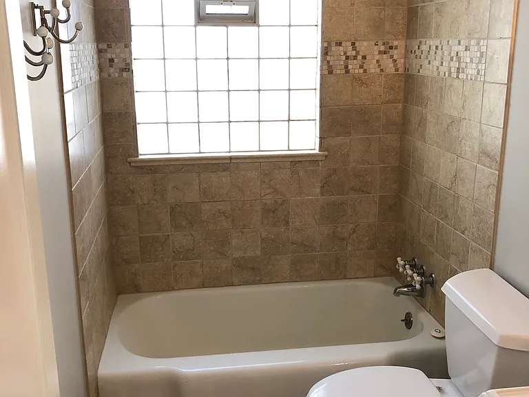 595 S High St — Photo 14