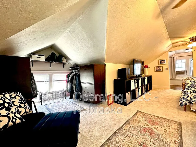 5724 Rees St — Photo 30