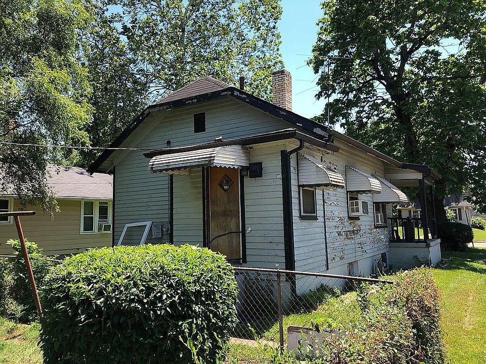 2nd image of 801 15th Ave