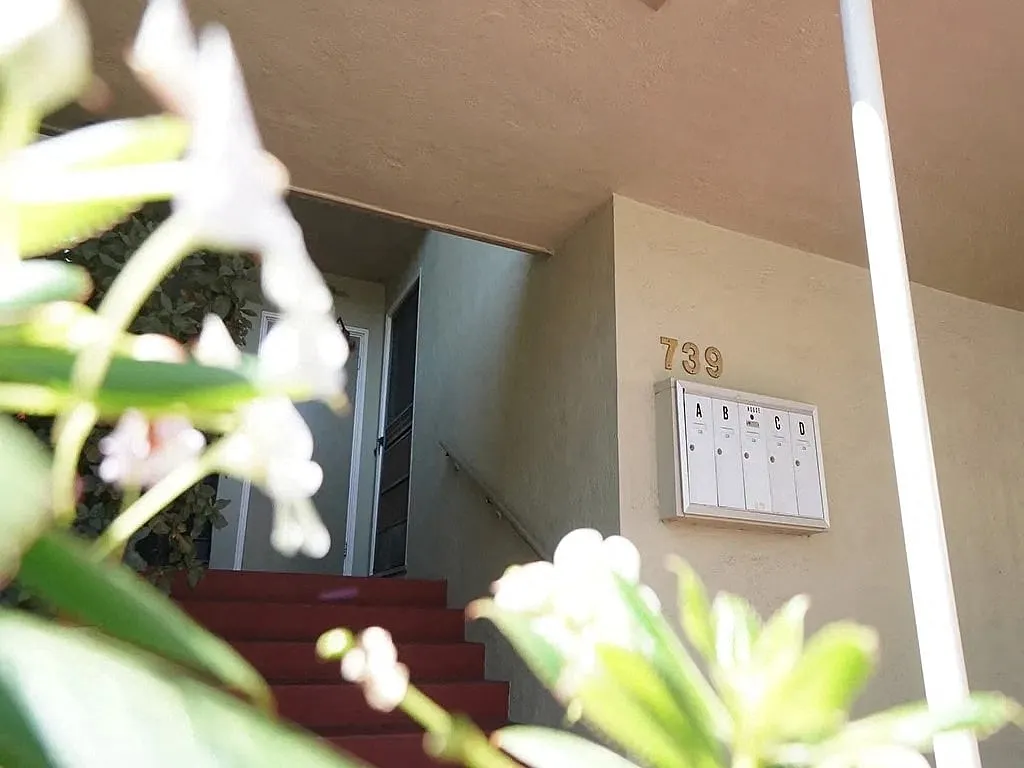 739 Jean St. — Photo 2
