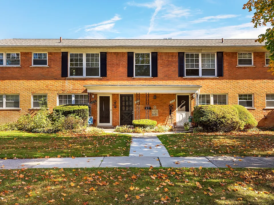 3220 Shenandoah Dr #12