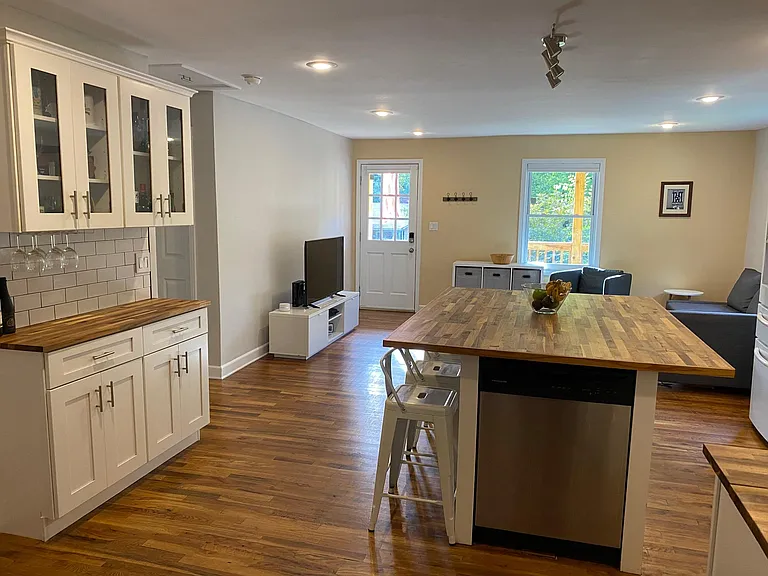 413 Myrtle St — Photo 5