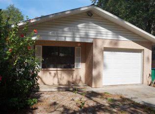 712 NE 3rd St, Chiefland, FL 32626